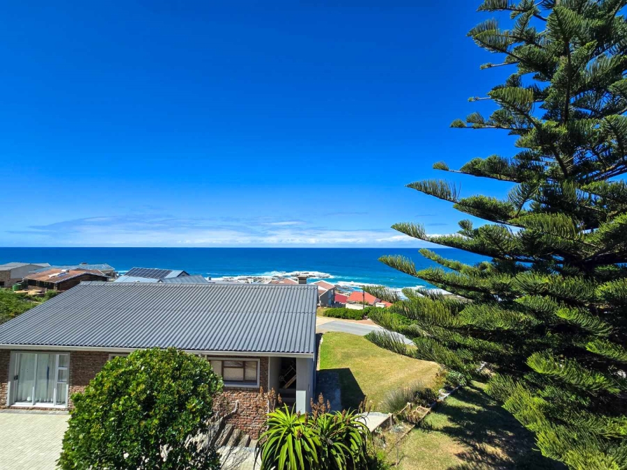 5 Bedroom Property for Sale in Jongensfontein Western Cape